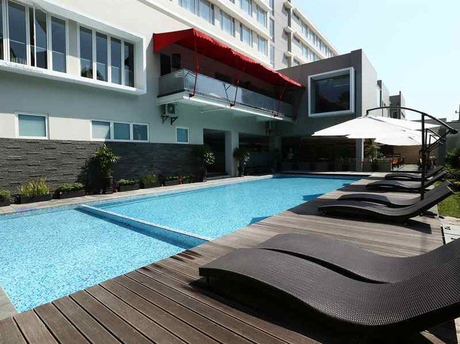 Grand Cakra Hotel Malang Exterior photo